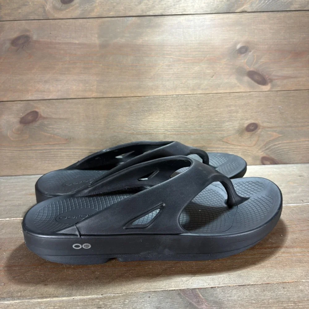OOFOS OOriginal Mens size 10 shoes Black Recovery Slip On flip flop sandals